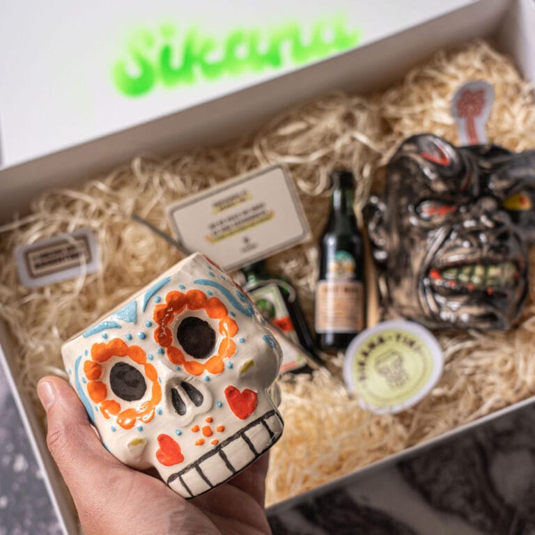 Box Sikana con 2 vasos tiki
